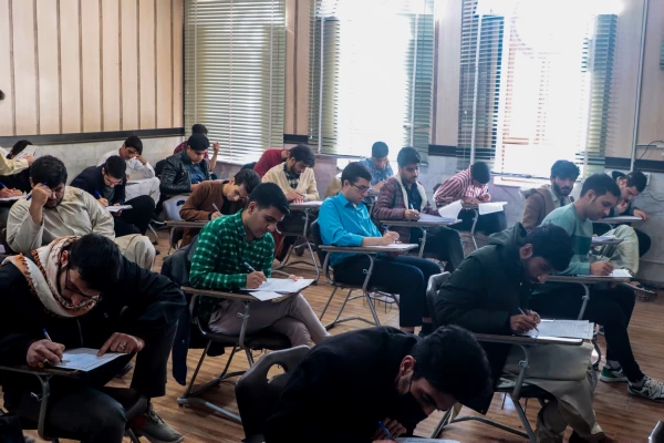 بازدید سرپرست دانشگاه فرهنگیان یزد از روند برگزاری امتحانات پردیس های استان 9