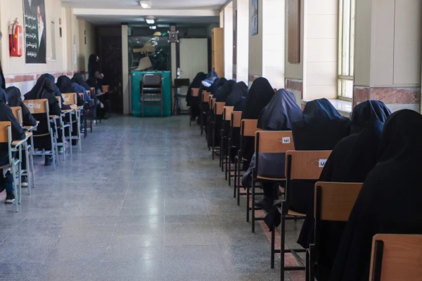 بازدید سرپرست دانشگاه فرهنگیان یزد از روند برگزاری امتحانات پردیس های استان 10