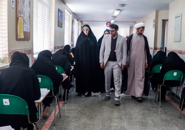 بازدید سرپرست دانشگاه فرهنگیان یزد از روند برگزاری امتحانات پردیس های استان 11