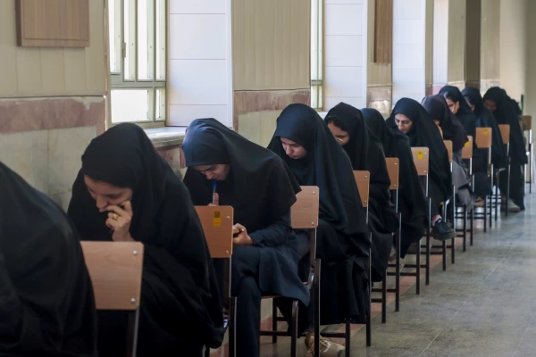 بازدید سرپرست دانشگاه فرهنگیان یزد از روند برگزاری امتحانات پردیس های استان 13