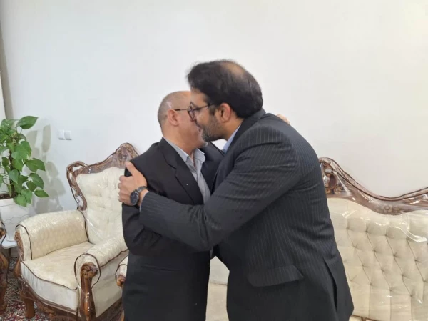 دیدار سرپرست دانشگاه فرهنگیان یزد با دو پیشکسوت مرکز تربیت معلم حضرت فاطمه الزهرا(س)   2