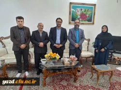دیدار سرپرست دانشگاه فرهنگیان یزد با دو پیشکسوت مرکز تربیت معلم حضرت فاطمه الزهرا(س)   3
