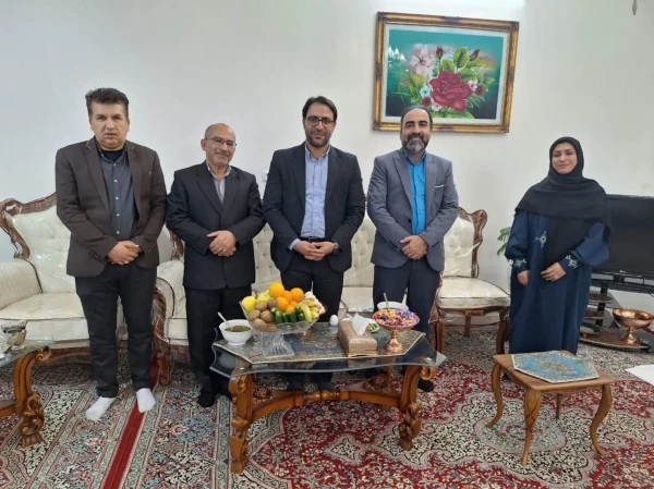 دیدار سرپرست دانشگاه فرهنگیان یزد با دو پیشکسوت مرکز تربیت معلم حضرت فاطمه الزهرا(س)   3