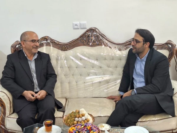 دیدار سرپرست دانشگاه فرهنگیان یزد با دو پیشکسوت مرکز تربیت معلم حضرت فاطمه الزهرا(س)   4