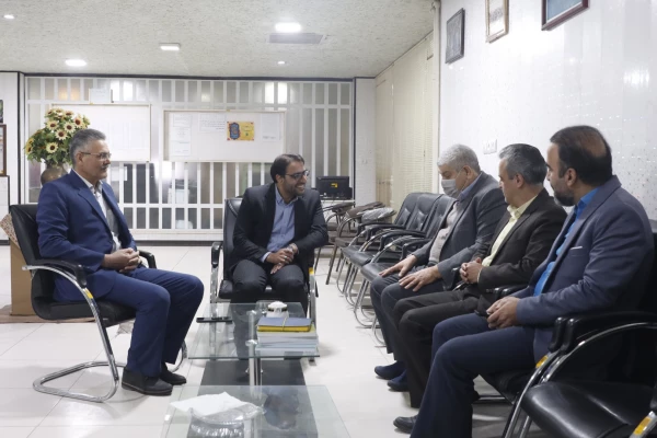 دیدار پیشکسوت و معلم برجسته کشوری و آموزش و پرورش استان با سرپرست دانشگاه فرهنگیان یزد  4