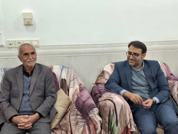 دیدار سرپرست دانشگاه فرهنگیان یزد با سه پیشکسوت مرکز تربیت معلم شهید پاک نژاد   5