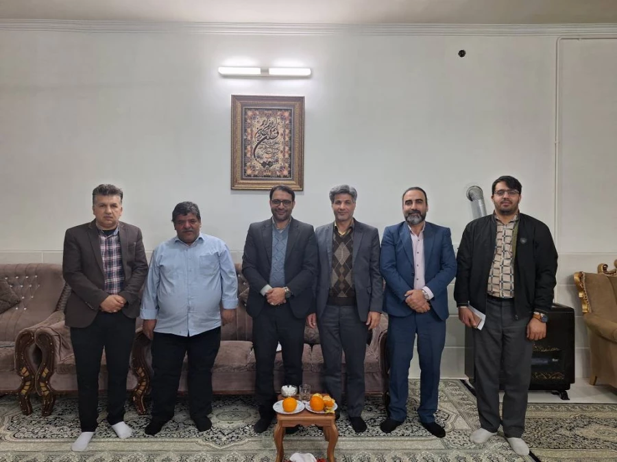 دیدار سرپرست دانشگاه فرهنگیان یزد با پیشکسوت جانباز پردیس شهیدان پاک نژاد 5