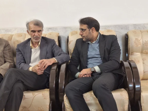 دیدار سرپرست دانشگاه فرهنگیان استان یزد با نخستین سرپرست پردیس شهیدان پاک نژاد و مدیرکل اسبق آموزش و پرورش استان یزد
 3