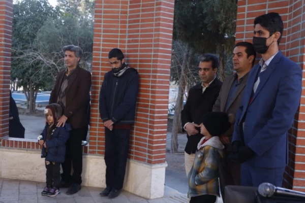 تجدید میثاق اساتید، کارمندان و دانشجو معلمان دانشگاه فرهنگیان یزد با آرمان های امام و شهیدان 
 2