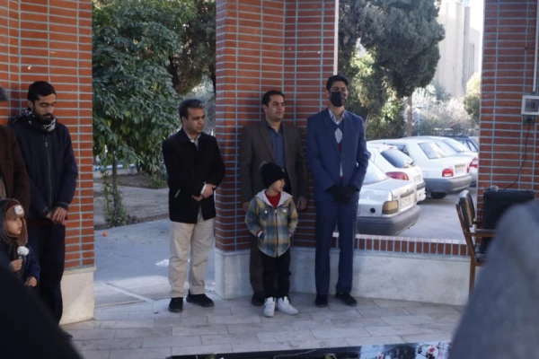 تجدید میثاق اساتید، کارمندان و دانشجو معلمان دانشگاه فرهنگیان یزد با آرمان های امام و شهیدان 
 2