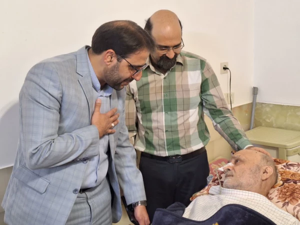 دیدار سرپرست دانشگاه فرهنگیان یزد با دو پیشکسوت مرکز تربیت معلم شهید پاک نژاد   3