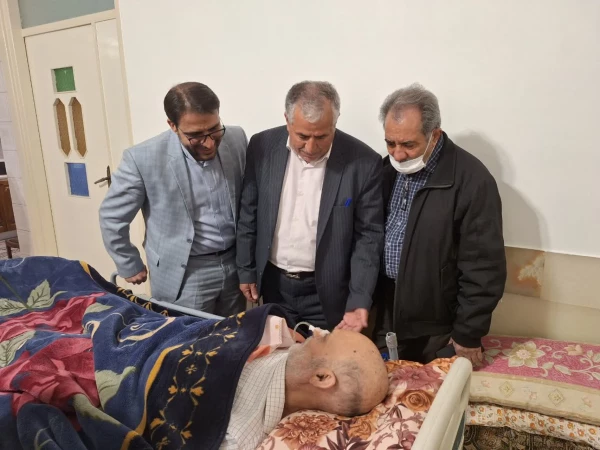 دیدار سرپرست دانشگاه فرهنگیان یزد با دو پیشکسوت مرکز تربیت معلم شهید پاک نژاد   7