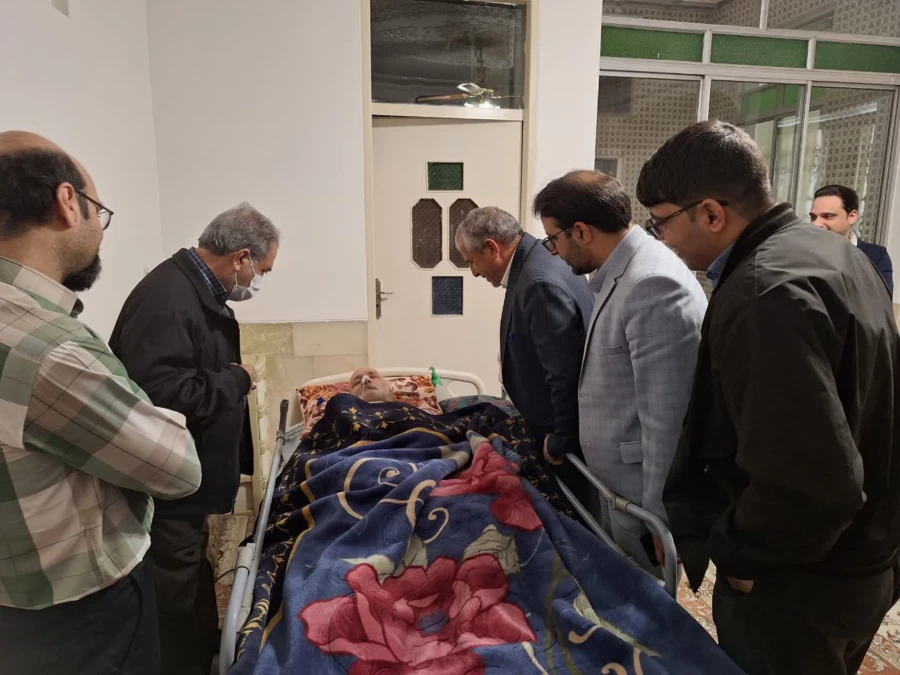 دیدار سرپرست دانشگاه فرهنگیان یزد با دو پیشکسوت مرکز تربیت معلم شهید پاک نژاد   8