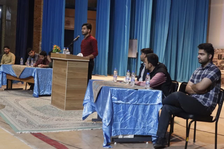 برگزاری مناظره دانشجویی با موضوع "انتخابات؛ مشارکت یا تحریم ؟!"
 2