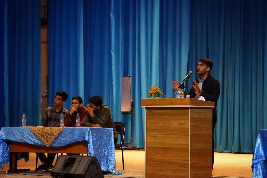 برگزاری مناظره دانشجویی با موضوع "انتخابات؛ مشارکت یا تحریم ؟!"
 6