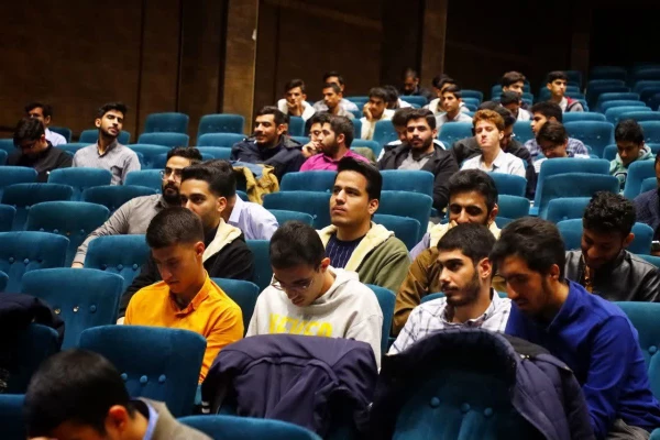 برگزاری مناظره دانشجویی با موضوع "انتخابات؛ مشارکت یا تحریم ؟!"
 7