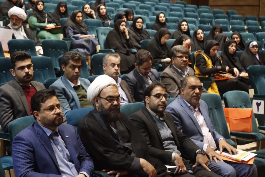 دانش و مهارت؛ مهم ترین عناصر ارزیابی عملکرد اساتید در دانشگاه فرهنگیان استان
 3