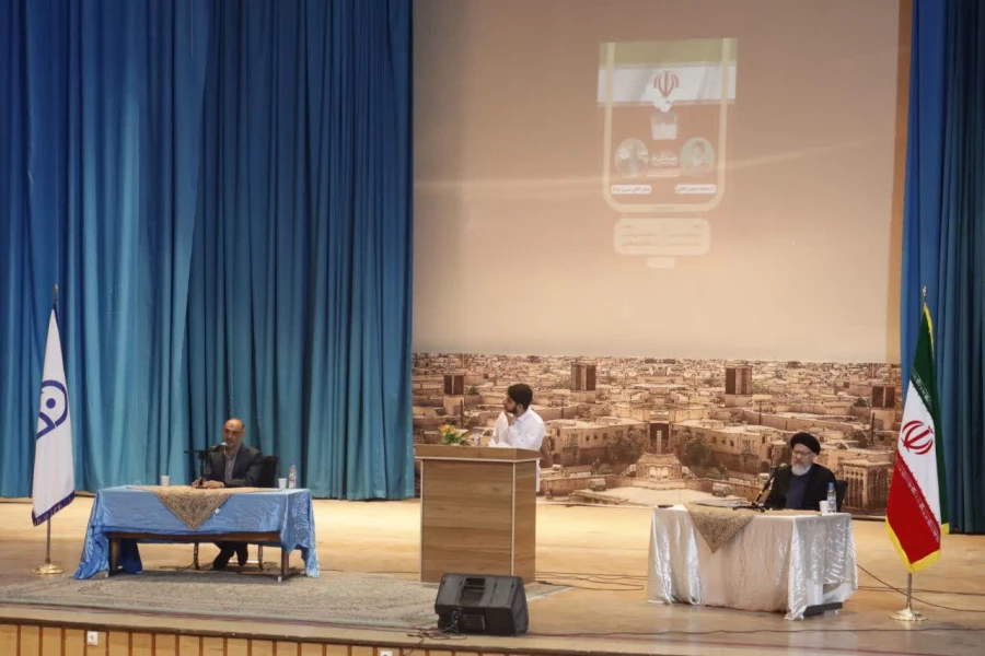 مناظره کاندیداهای انتخابات دوازدهمین دوره مجلس شورای اسلامی در حوزه انتخابیه یزد برگزار شد 7