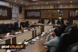 در حال حاضر هیچ کار فرهنگی مهم تر از دعوت به حضور در انتخابات نیست.
 4