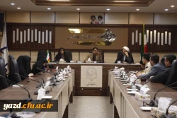  جلسات هم اندیشی و آسیب شناسی عملکردی با شورای کانون ها، تشکل ها و انجمن های علمی دانشگاه بصورت تخصصی و مجزا برگزار می شود 
 2