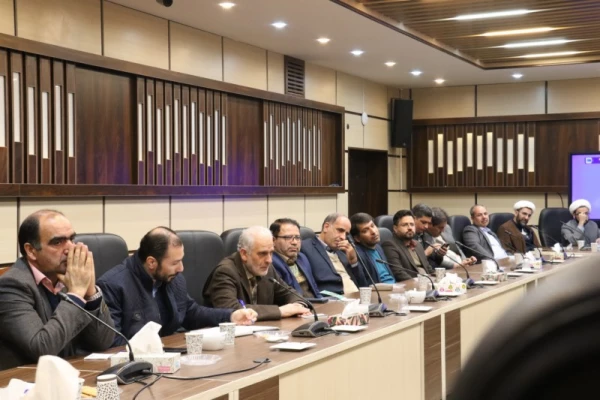 سومین نشست هم اندیشی اساتید دانشگاه فرهنگیان استان یزد برگزار شد.
 6