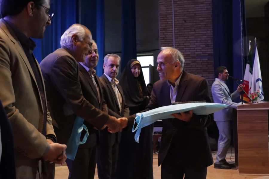 گزارش تصویری از برگزاری چهارمــین همایش ملــی آموزش علوم اجتماعی در دانشگاه فرهنگیان استان یزد 14