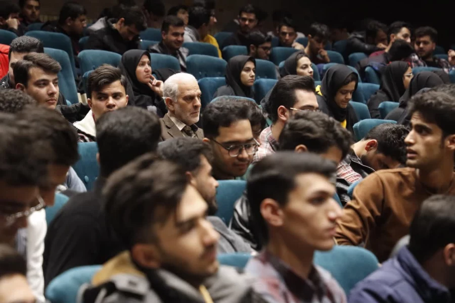 گزارش تصویری از برگزاری چهارمــین همایش ملــی آموزش علوم اجتماعی در دانشگاه فرهنگیان استان یزد 16