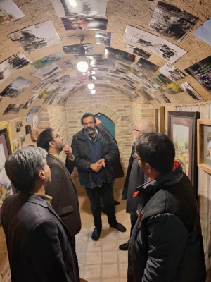 دیدار سرپرست دانشگاه فرهنگیان یزد با مدرس هنر دانشگاه فرهنگیان در خانه خشت و رنگ
 10