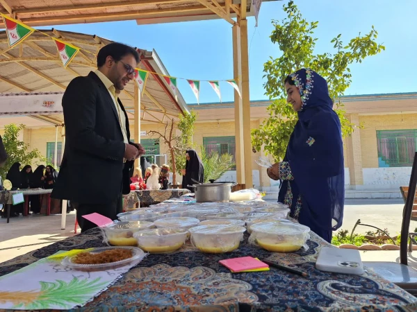 بازدید سرپرست دانشگاه فرهنگیان یزد از بازارچه دانشجویی پردیس فاطمه الزهرا(س)
 9