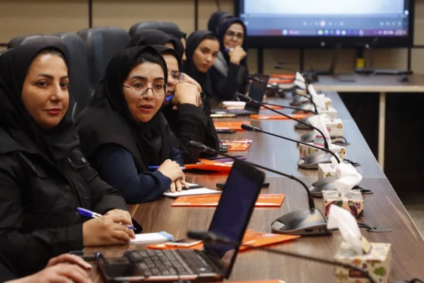 آغاز مسیر تحول و انقلاب خدمت در دانشگاه فرهنگیان استان یزد 
 7