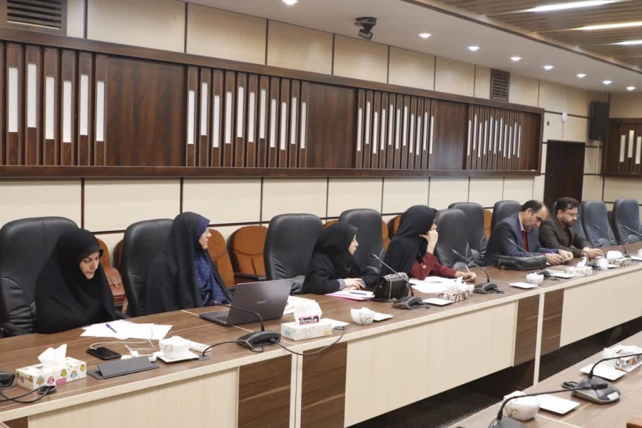 نخستین جلسه تخصصی "پویش آموخته ها و نیاموخته ها"  7