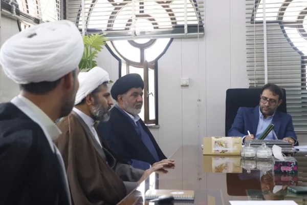 نماز؛ رمز موفقیت و شاه کلید تحولات تربیتی در دانشگاه فرهنگیان یزد 
 2