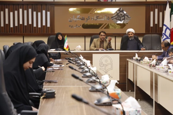 برای نخستین بار سر درِ ورودی دانشگاه فرهنگیان یزد با سازه ای شکیل، شایسته و منحصر به فرد ساخته خواهد شد.
 5