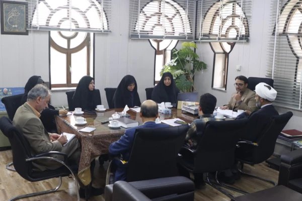 آغاز فرآیند اجرای گام به گام طرح سواد قرآنی از ابتدای اردیبهشت ماه در دانشگاه فرهنگیان استان یزد
 3