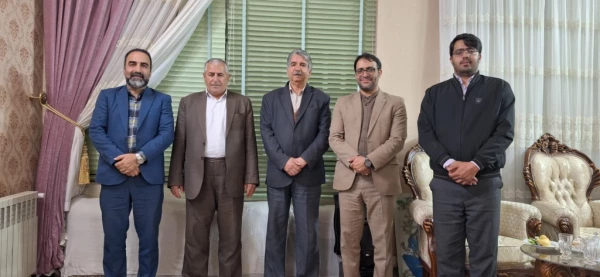  دیدار سرپرست دانشگاه یزد فرهنگیان با معلم زمان تحصیل خود و از پیشکسوتان مرکز تربیت معلم شهید پاک نژاد 6