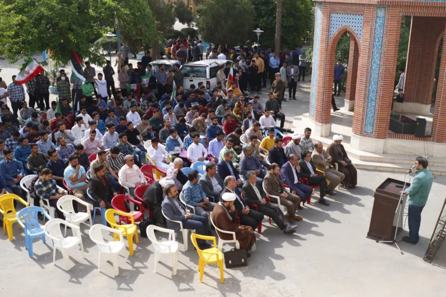 تجمع باشکوه اساتید، دانشجومعلمان و کارمندان دانشگاه فرهنگیان استان یزد در حمایت از اقدام موشکی سپاه پاسداران و تحقق عملیات وعده صادق برگزار شد.
 5