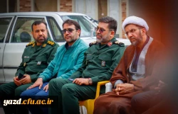 تجمع باشکوه اساتید، دانشجومعلمان و کارمندان دانشگاه فرهنگیان استان یزد در حمایت از اقدام موشکی سپاه پاسداران و تحقق عملیات وعده صادق برگزار شد.
 11