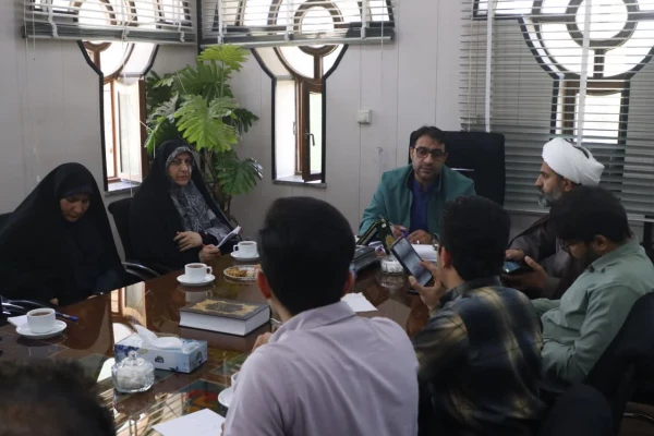 نخستین جلسه همفکری و هماهنگی ویژه برنامه های هفته گرامی داشت مقام معلم برگزار شد. 
 3