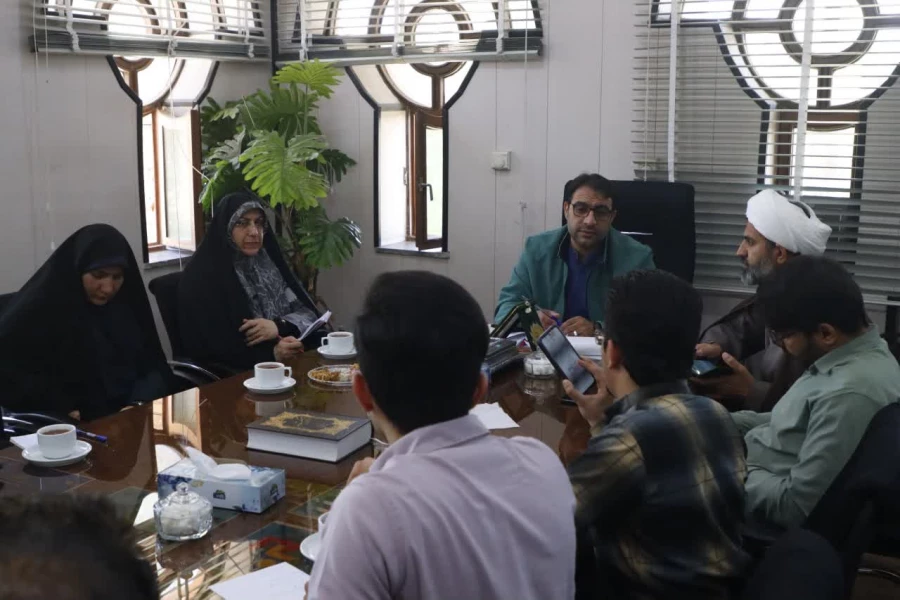 نخستین جلسه همفکری و هماهنگی ویژه برنامه های هفته گرامی داشت مقام معلم برگزار شد. 
 3