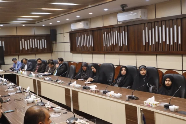 نخستین جلسه هم اندیشی سرپرست دانشگاه فرهنگیان با اساتید در سال جدید برگزار شد
 4