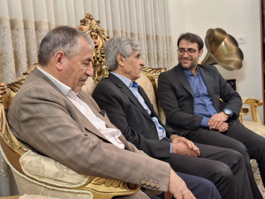 دیدار سرپرست دانشگاه فرهنگیان یزد با دو مدرس پیشکسوت مرکز تربیت معلم شهید پاک نژاد 5