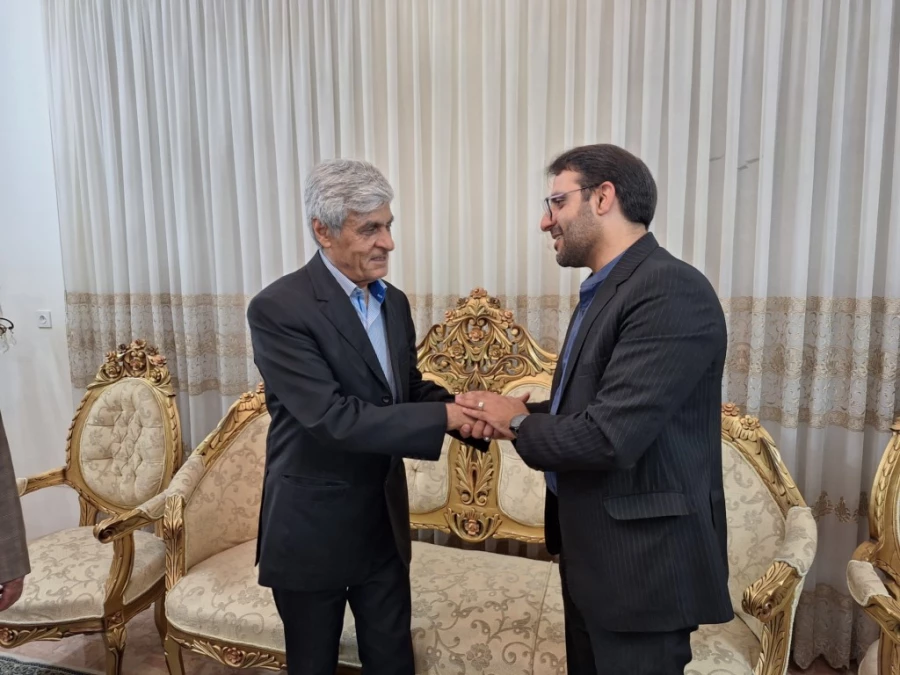 دیدار سرپرست دانشگاه فرهنگیان یزد با دو مدرس پیشکسوت مرکز تربیت معلم شهید پاک نژاد 7