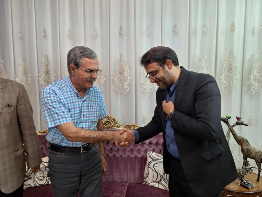 دیدار سرپرست دانشگاه فرهنگیان یزد با دو مدرس پیشکسوت مرکز تربیت معلم شهید پاک نژاد 11