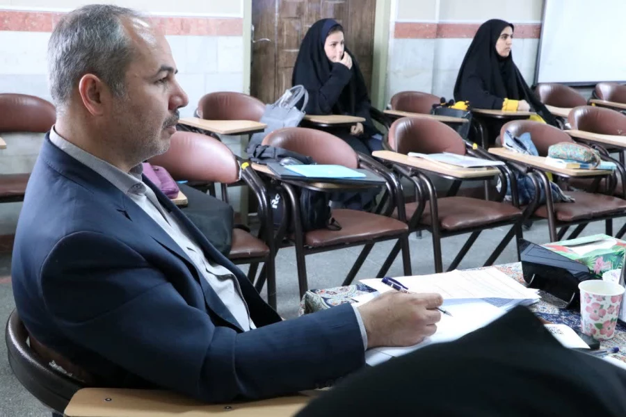 مرحله استانی یازدهمین جشنواره تدریس برتر ویژه دانشجومعلمان در استان یزد برگزار شد.
 4