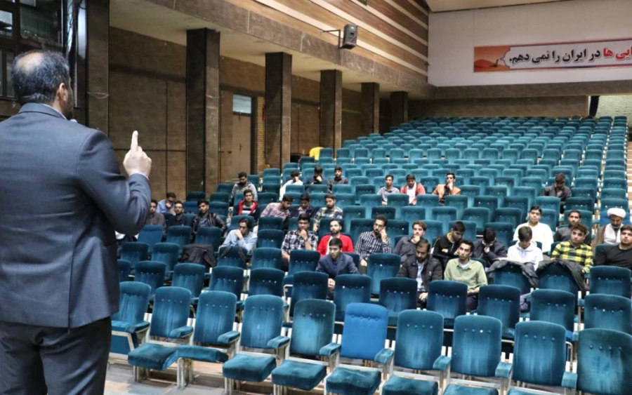 برگزاری مراسم افتتاحیه طرح بزرگ حامیم در دانشگاه فرهنگیان استان یزد 
 9