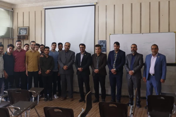 آیین تجلیل و تکریم از مقام استادان در پردیس های استانی دانشگاه فرهنگیان استان یزد 
 4