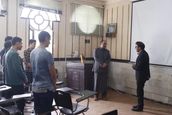 آیین تجلیل و تکریم از مقام استادان در پردیس های استانی دانشگاه فرهنگیان استان یزد 
 5