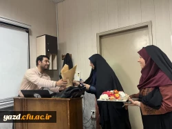 آیین تجلیل و تکریم از مقام استادان در پردیس های استانی دانشگاه فرهنگیان استان یزد 
 6