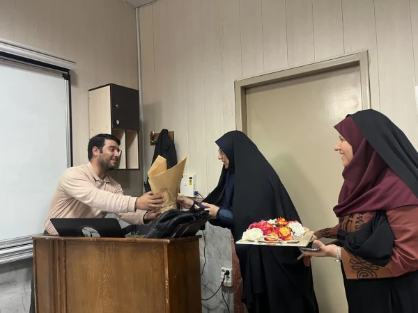 آیین تجلیل و تکریم از مقام استادان در پردیس های استانی دانشگاه فرهنگیان استان یزد 
 6