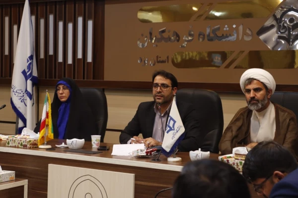 فعالان فرهنگی سکان داران و دیده بانان بصیر حوزه های فرهنگی تربیتی 
 7